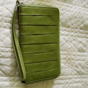 Hobo wallet in green